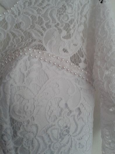 Brand new lovely wedding dress.