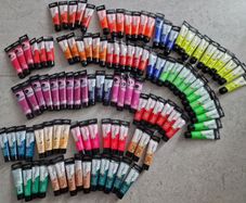 Paints 1 euro per tube
