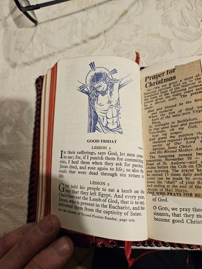The Saint Andrew Simple Daily Missal. By Dom Gaspar Lefebvre O. S. B. 1959 Edition In Good Condition.  See Photos For Same.