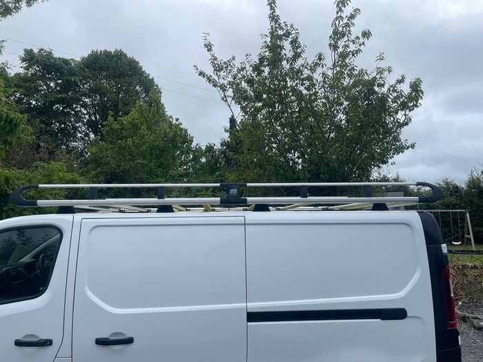 Renault trafic roof rack