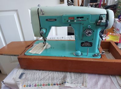 Vintage PINNOCK SEWCREST Precision Built Sewing Machine, SEW-TRIC Sewing Machine Motor, with instruction manual and Power supply foot Pedal, all working great