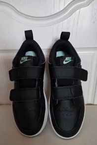 Girl's Nike shoes size UK 11