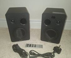 Majority desktop speakers