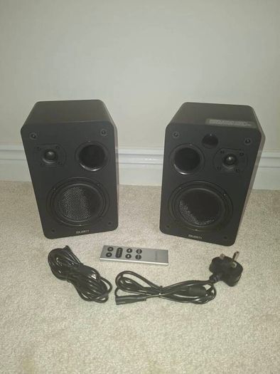 Majority desktop speakers