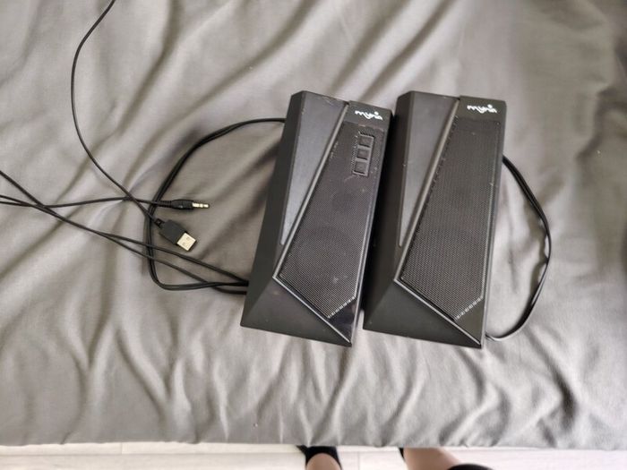 Myria Desk Speakers
