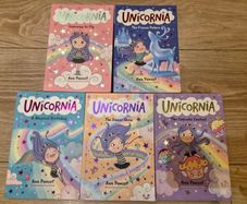 As New - Unicornia 5 Book Set