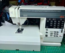 ELNA Diva 8000 Sewing machine - Serviced - Excellent condition - Swiss manufactured quality machine