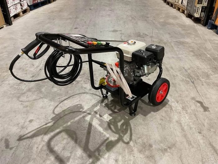 Brand New 4500psi Industrial Pressure Washer