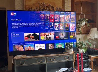 Sky Tv Glass apps built in great sound from speakers