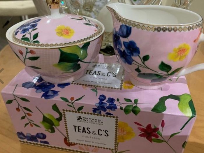 Maxwell Williams Sugar Bowl & Creamer