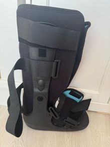 Ossur FormFit Walker Orthopaedic Boot, Medium