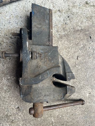 Bench Vice