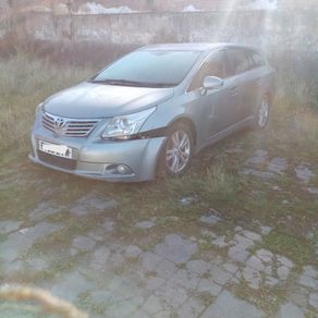2009 toyota avensis t270 2.0 d4d breaking