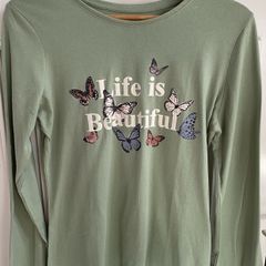Girls long sleeved top
