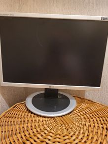 computer monitor