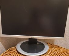computer monitor