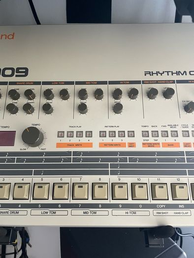 Roland TR-909