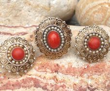 Antique 18 ct Gold Coral and Pearl Ring and Earrings