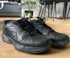 Nike Air Monarch IV Size 10.5