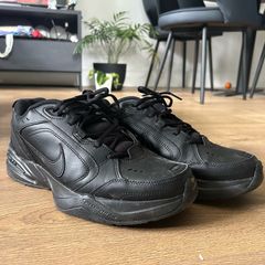 Nike Air Monarch IV Size 10.5