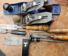 Lot of woodworking tools, incl. planes and chisels