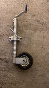 Heavy duty jockey wheel
