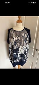 Habella size 16 navy grey top