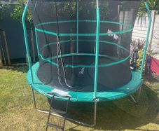 10ft trampoline with enclosure and heavy duty anchor kit
