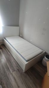 Single bed with Mattress, perfect condition