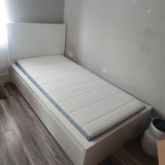 Single bed with Mattress, perfect condition