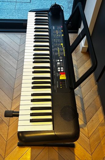 Yamaha Keyboard PSR-F52