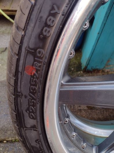 19inch Racing Hart alloys