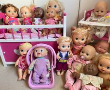 Huge collection of Dolls - Baby Alive dolls plus accessories