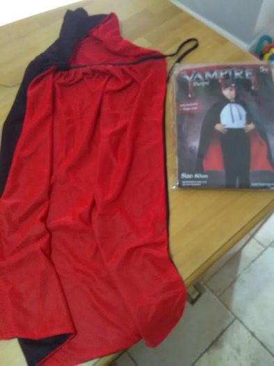 vampire robe 80cm 5+