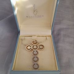 newbridge silverware cross pendant necklace