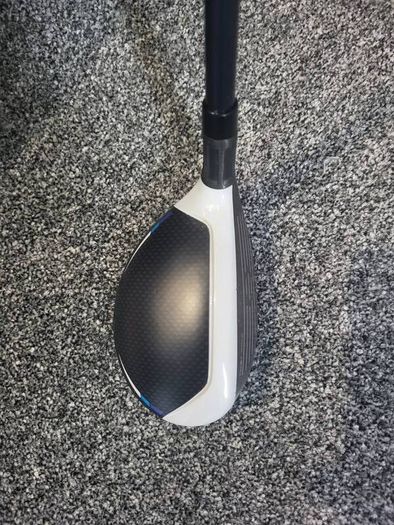 TaylorMade Sim2 max 4 hybrid
