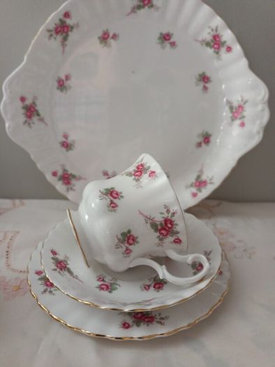 Richmond 21 piece teaset