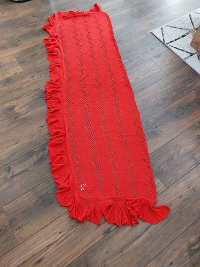 Rouge - red scarf
