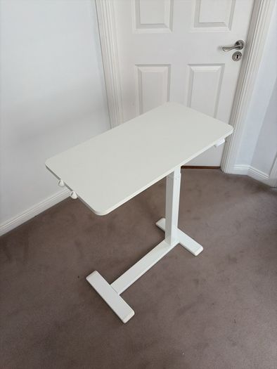 Height adjustable sit-stand desk