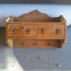 Mexican pine wall rack