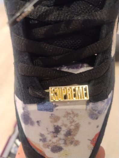 Nike supreme