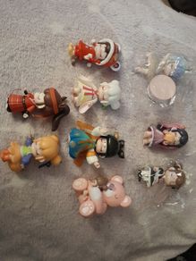 Anime figure bundle