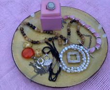 Miscellaneous jewellery 10 euros each