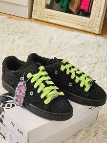 Brand new sneakers Puma suede x-girl. Runners