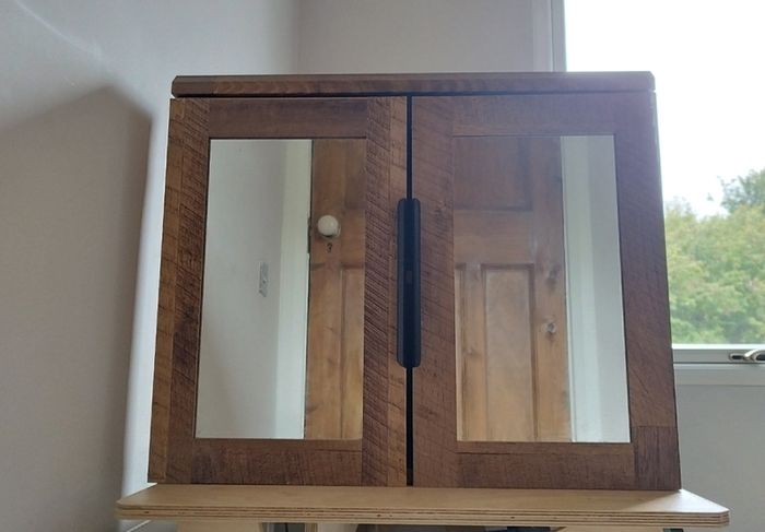 Bathroom cabinet