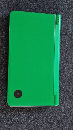 Nintendo DSi XL Green Console 8 Games Bundle