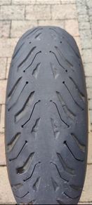Motorcycle Tyre Michelin road 6 .