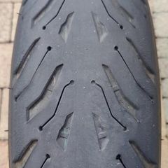 Motorcycle Tyre Michelin road 6 .
