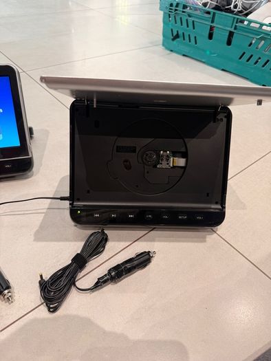 Car screen dvd players