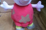 Peppa Pig Jumping in Muddy Puddles